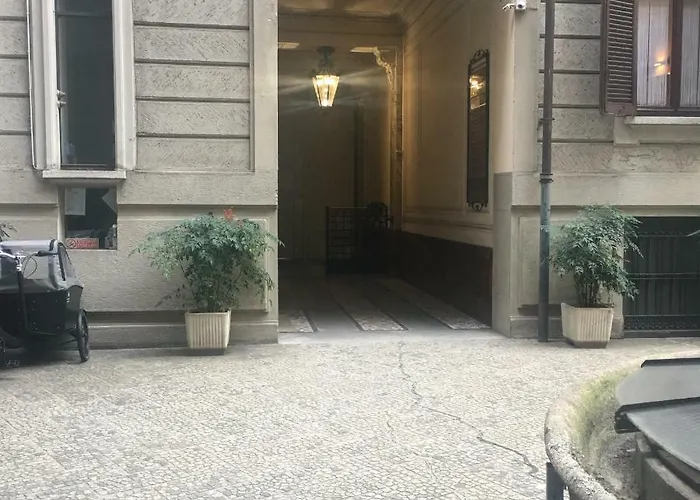 Corso Venezia Apartment