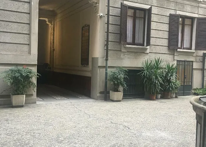 Corso Venezia Apartment
